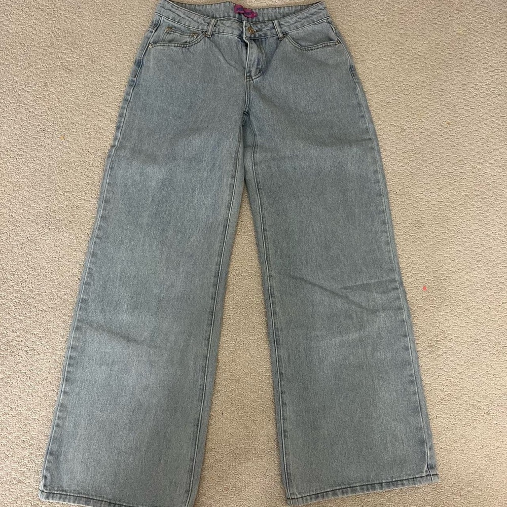 Edikted Bow Pocket Relaxed Jeans